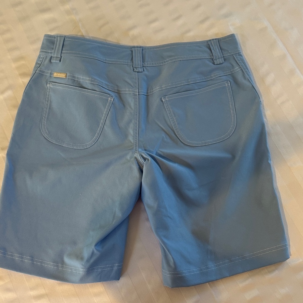 Columbia Women's Sky Blue Bermudas - Picture 4 of 6